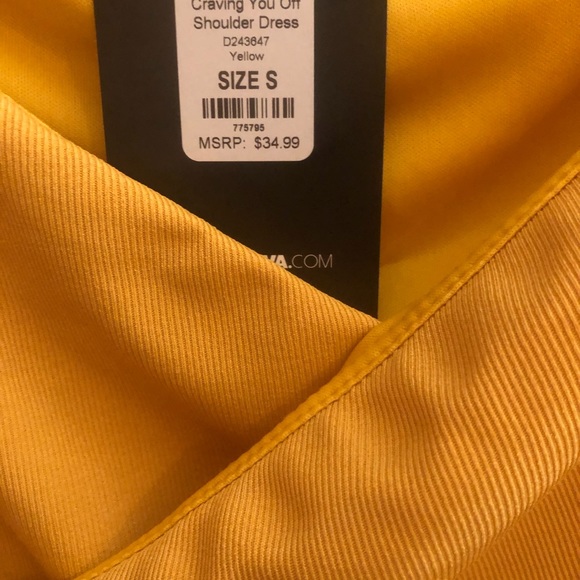 Fashion Nova off the shoulder dress - Picture 3 of 4